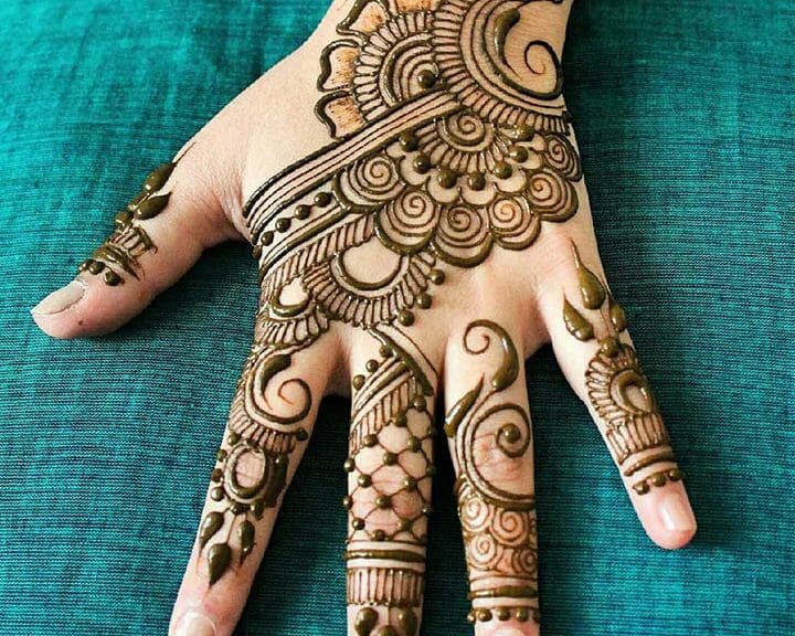 Top 10 Engagement Mehndi Designs You Should Try In 2022 - WPC Trends