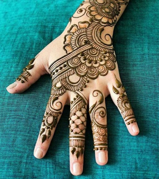 Top 10 Engagement Mehndi Designs You Should Try In 2022 - WPC Trends