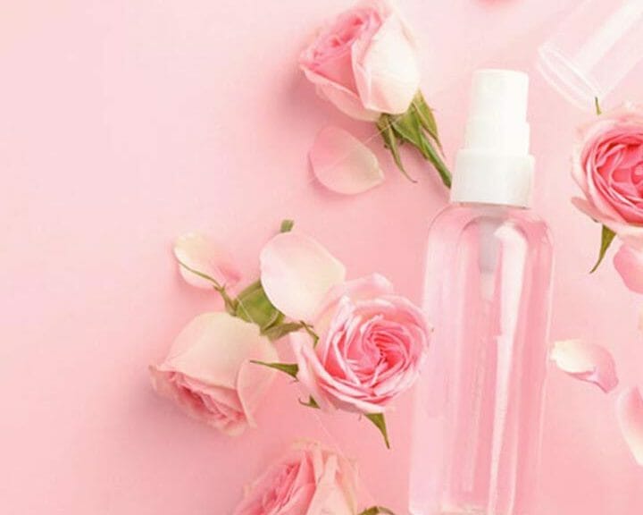 How To Use Rose Water For Hair, Benefits, & DIY Methods - WPC Trends